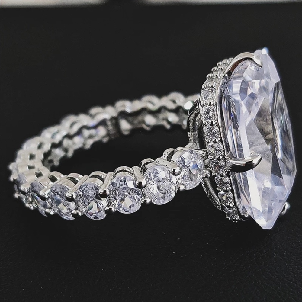 NEW ENGAGEMENT 925 STERLING SILVER HALO RING, CUTE RING, SHINY RING. - Picture 3 of 6